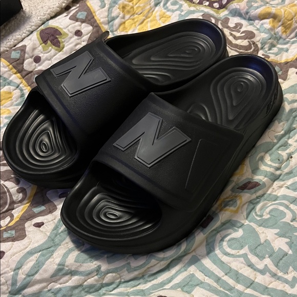 new balance Other - 🔥BLACK NEW BALANCE COMFORTABLE ADJUSTABLE SLIDES